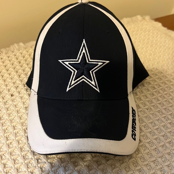 Other - Cowboys hat fitted